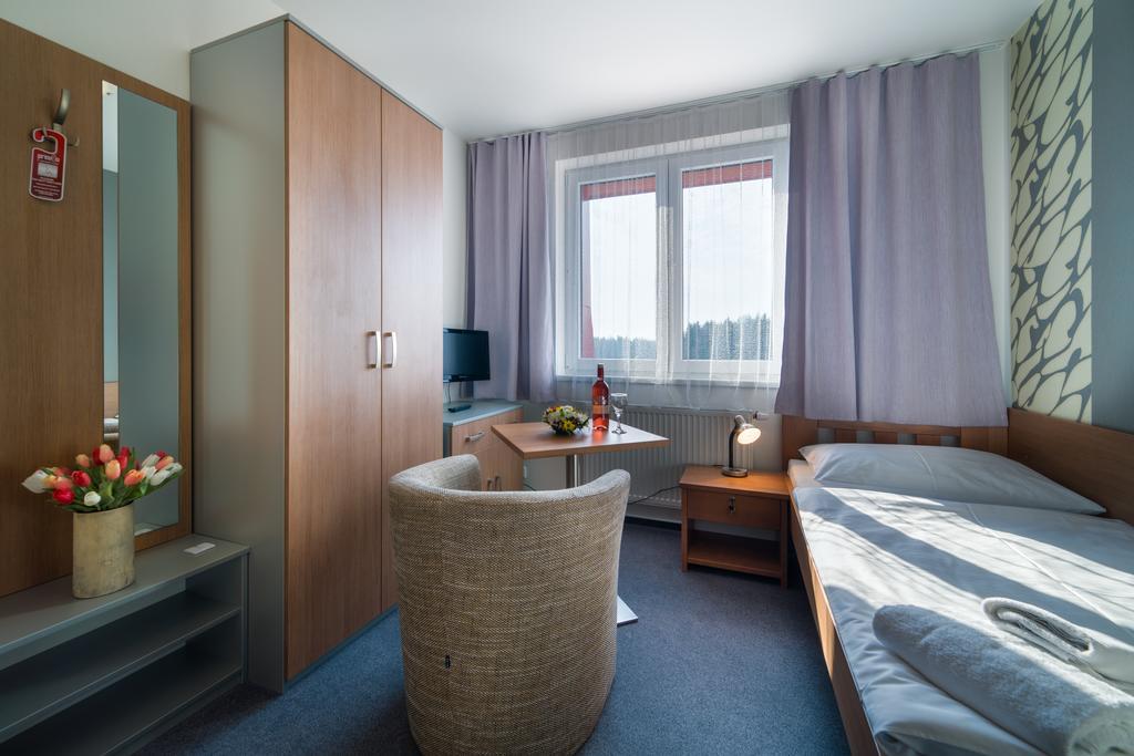 Garni Hotel Тршебонь Номер фото